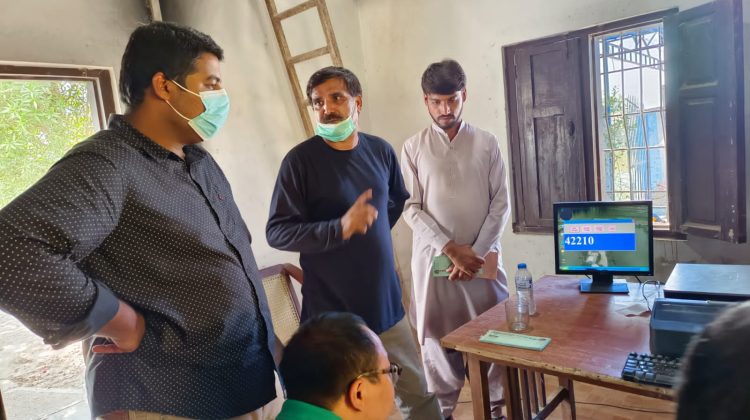 While Briefing with Chinese